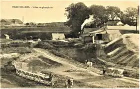 L'usine de phosphates.