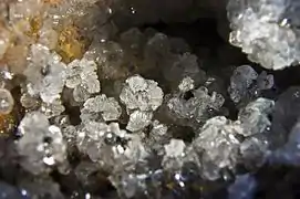 Hémimorphite - Germs-sur-l'Oussouet, Hautes-Pyrénées, France (Vue 1,5 cm)