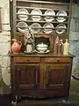 Buffet et vaisselier en exposition.