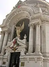 Lima, cimetière Presbitero Maestro (en).