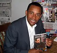 Hill Harper dans le rôle du Dr&nbsp;Marcus Andrews