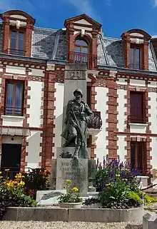 Hommage au Soldat inconnu à Houdan