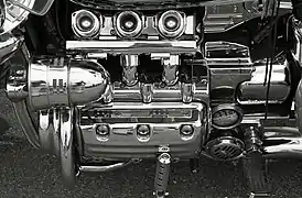 Moteur 6&nbsp;cylindres à plat (Boxer).