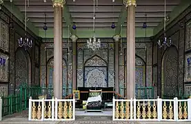 Le Badshahi Ashurkhana, salle de congrégation cérémonielle pour la communauté chiite de la ville.