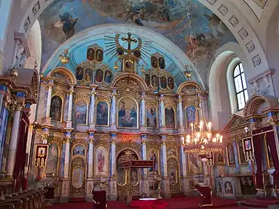 L'iconostase de l'église Saint-Michel-et-Saint-Gabriel de Novo Miloševo.