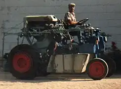 Vieux modèle d'un petit enjambeur (1989).