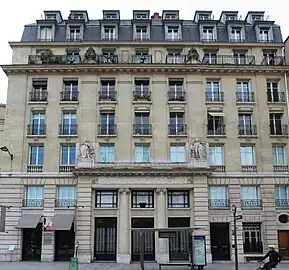 Immeuble au no&nbsp;76.