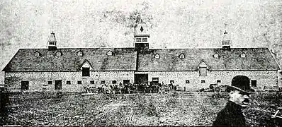 Vue du bâtiment où ont été internés les fous pendant l'incendie