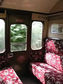 Voiture de banlieue, troisième classe.