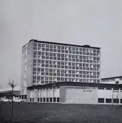 Bâtiments A et E de l'Institut industriel du Nord (IDN) en 1970.