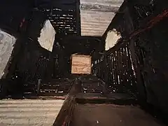 Base de la cheminée sarrasine.