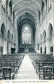 Intérieur de l'église de l'œuvre des Flamands à Paris