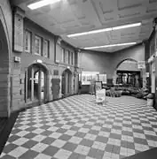 Salle des pas perdus.