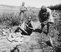 Soldats du 42e bataillon de tirailleurs sénégalais au repos à Ippécourt. Archives municipales de Toulouse.