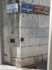 Angle de la rue Voltaire et de la rue Raoul Blanchard