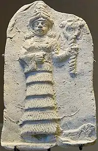 Plaque en terre cuite représentant la déesse Ishtar. Eshnunna, c. 1800 av. J.-C.