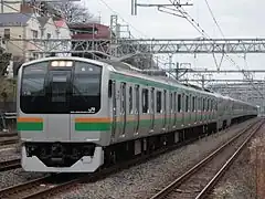 l'Unique E217 aux couleurs de la Tokaido Line.