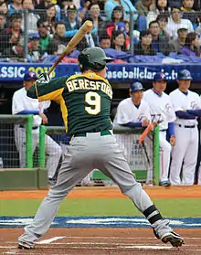 James Beresford&nbsp;(en) aux couleurs de l'équipe d'Australie de baseball lors de la Classique mondiale de baseball 2013.