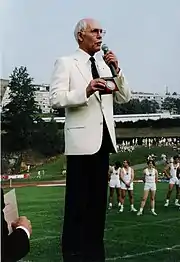 photo en pied de Jean Boucher