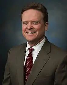 Jim Webb Sénateur des États-Unis pour la Virginie(2007-2013).Abandon le20 octobre 2015.