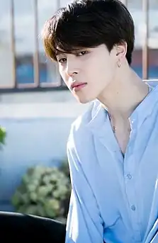 Jimin_for_BTS_5th_anniversary_party_in_LA_photoshoot_by_Dispatch,_May_2018_03