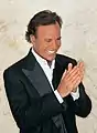 Julio Iglesias.