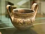 Canthare attique à svastika et rosettes, v. 760.Palais Kinský (Prague)