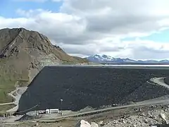 Barrage de Kárahnjúka (centrale de Fljótsdalur : 690 MW).