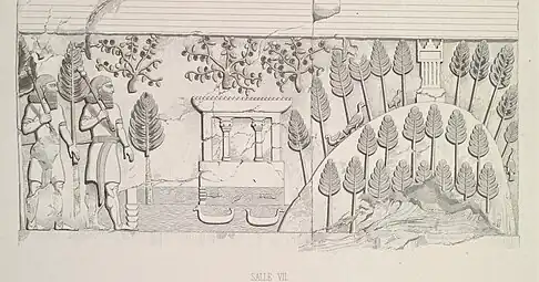 Jardin royal, avec édifice à colonne de type bit hilani. Bas-relief de la salle 7.