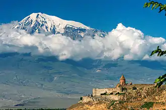 Le monastère de Khor Virap devant le Mont Ararat.