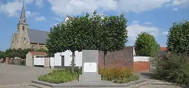 Le monument aux morts.