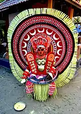 Theyyam de Kundadi Chamundi : കുണ്ടാടി ചാമുണ്ഡി തെയ്യം&nbsp;(ml).
