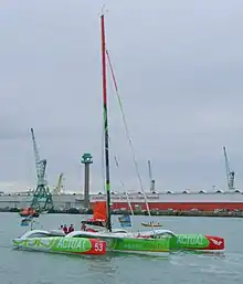 Actual quitte le port du Havre pour participer au prologue de la Transat Jacques-Vabre 2011