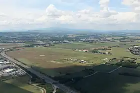 Vue aérienne de l'aérodrome.