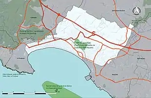 Carte en couleurs localisant les zones naturelles de type 2 par des aplats de couleur.