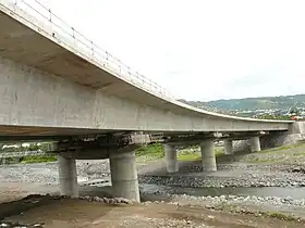 Le pont à la fin de sa construction.