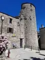 La tour dite « de l'Horloge », située à côté de l'ancien château.