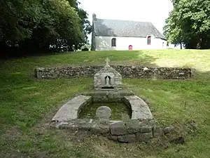 Chapelle Saint-Servais et fontaine.
