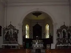 L'intérieur de l'église.