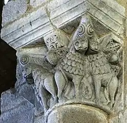 Chapiteau de la croisée du transept