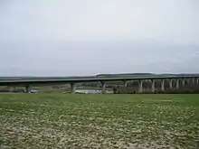 Vallée du Scardon sous l'A16.