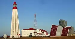Le phare et les autres bâtiments de la station d'aide à la navigation