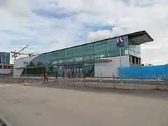 Entrée de la gare le jour de l'inauguration.