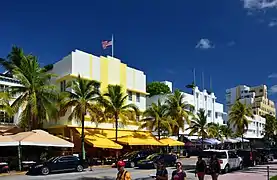 Hotel Leslie et The Carlyle