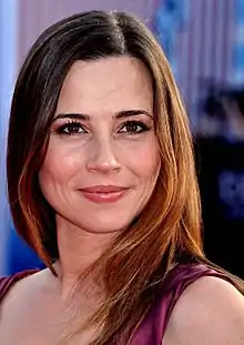 Linda Cardellini interprète Lindsay Weir.