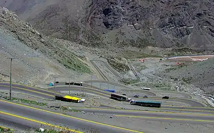 Les lacets de la route 60 qui permet de franchir les Andes pour rejoindre l'Argentine.