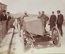 Louis Rigolly vainqueur de la troisième Coupe de Rothschild du kilomètre lancé à la semaine de Nice 1904 (Godron-Brillié Paris-Madrid 110 hp - RM à 152,542&nbsp;km/h devant son coéquipier Arthur Duray).
