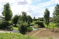 Vue du village depuis l'étang.