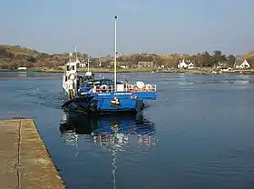 Le ferry arrivant à Luing