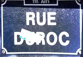Voir la plaque.